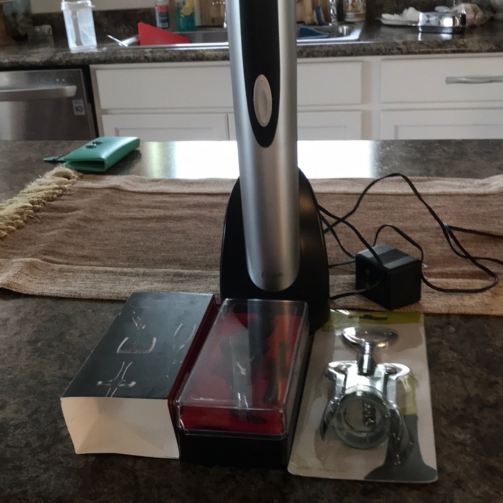 Wine accessories